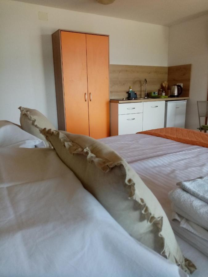 Studio Apartman Bel Vedere Мотовун Екстериор снимка